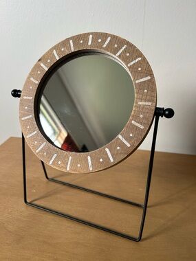 Vanity Mirror